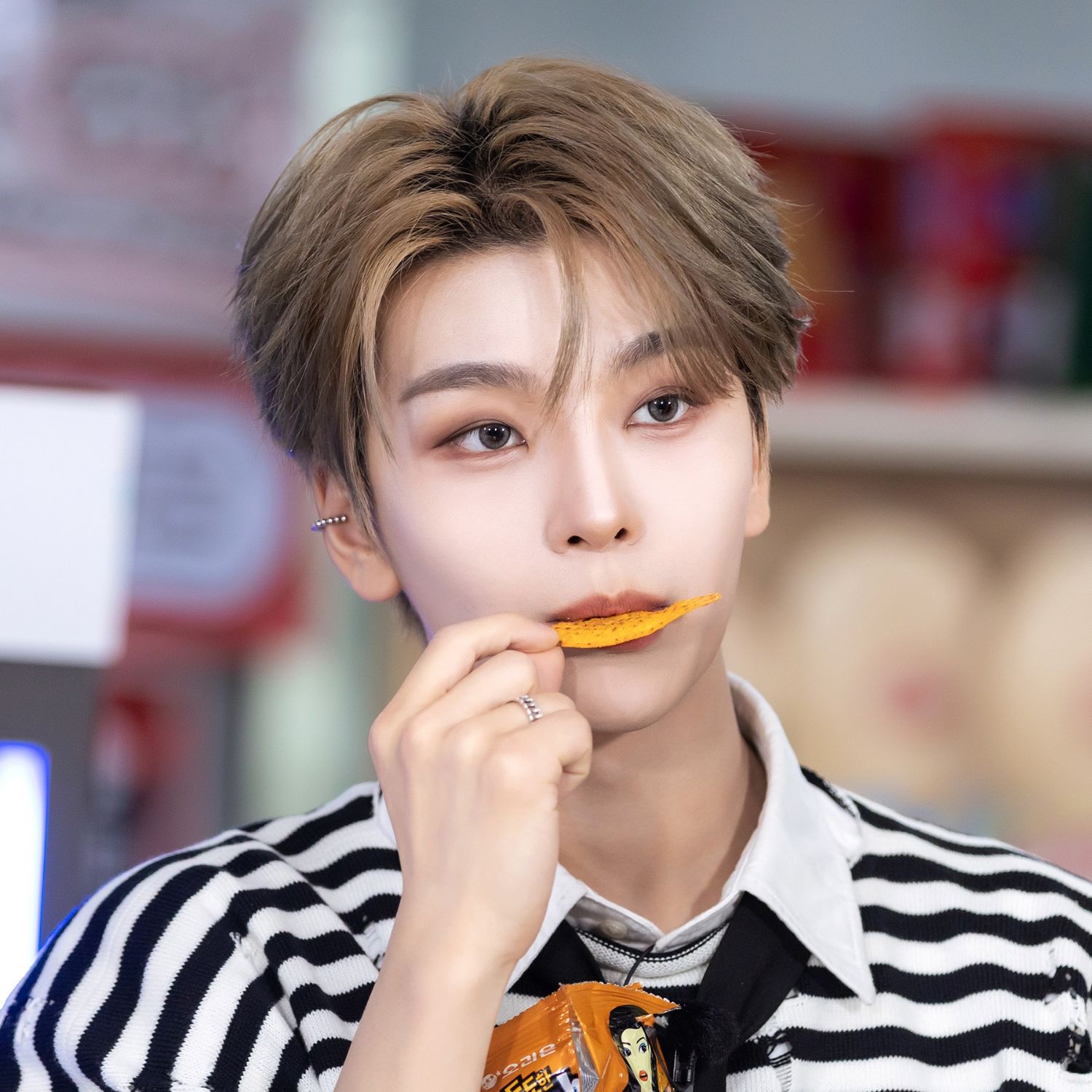 A moment captured by He Xinlong (ALPHA DRIVE ONE)'s fan