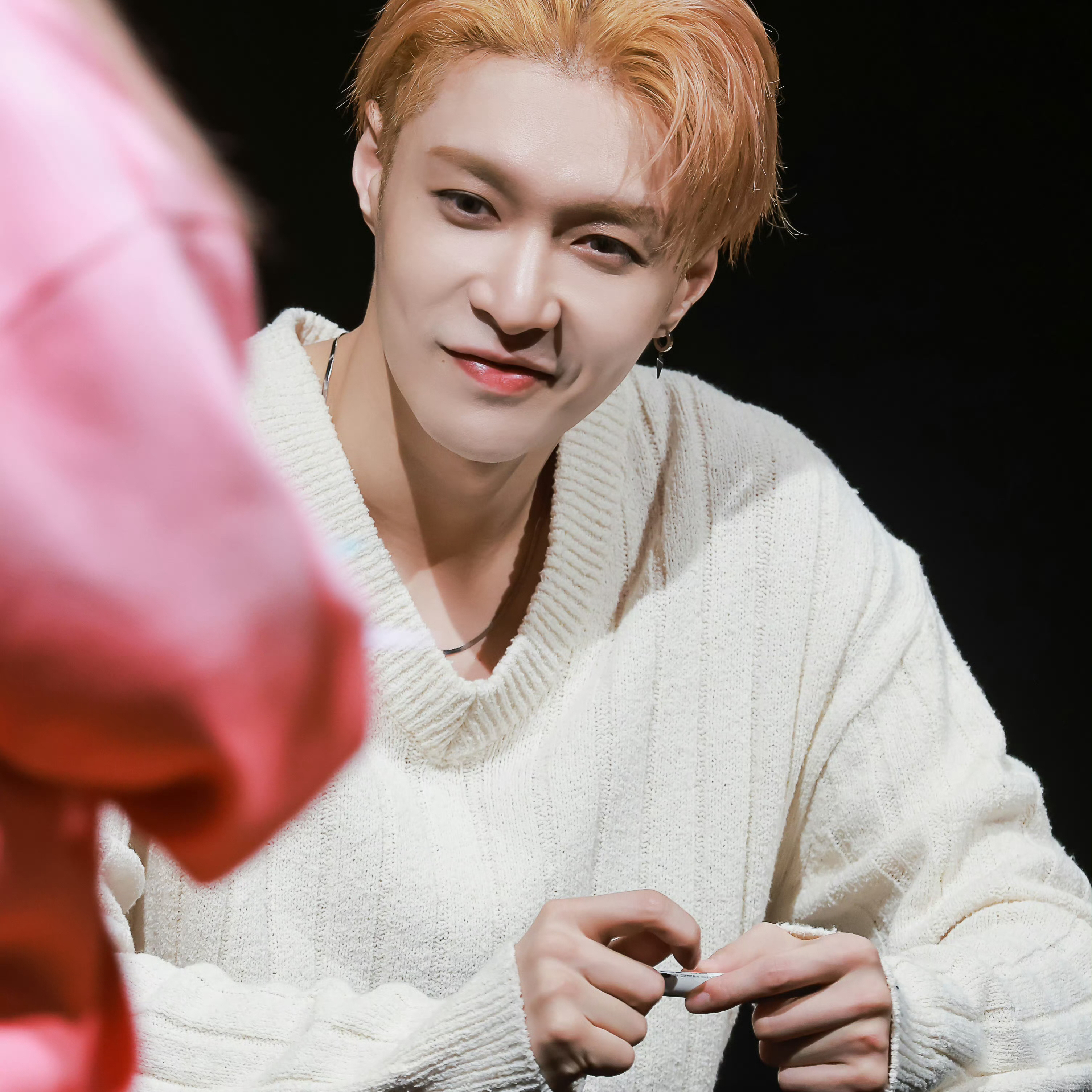 Behind-the-scenes cut of EXO