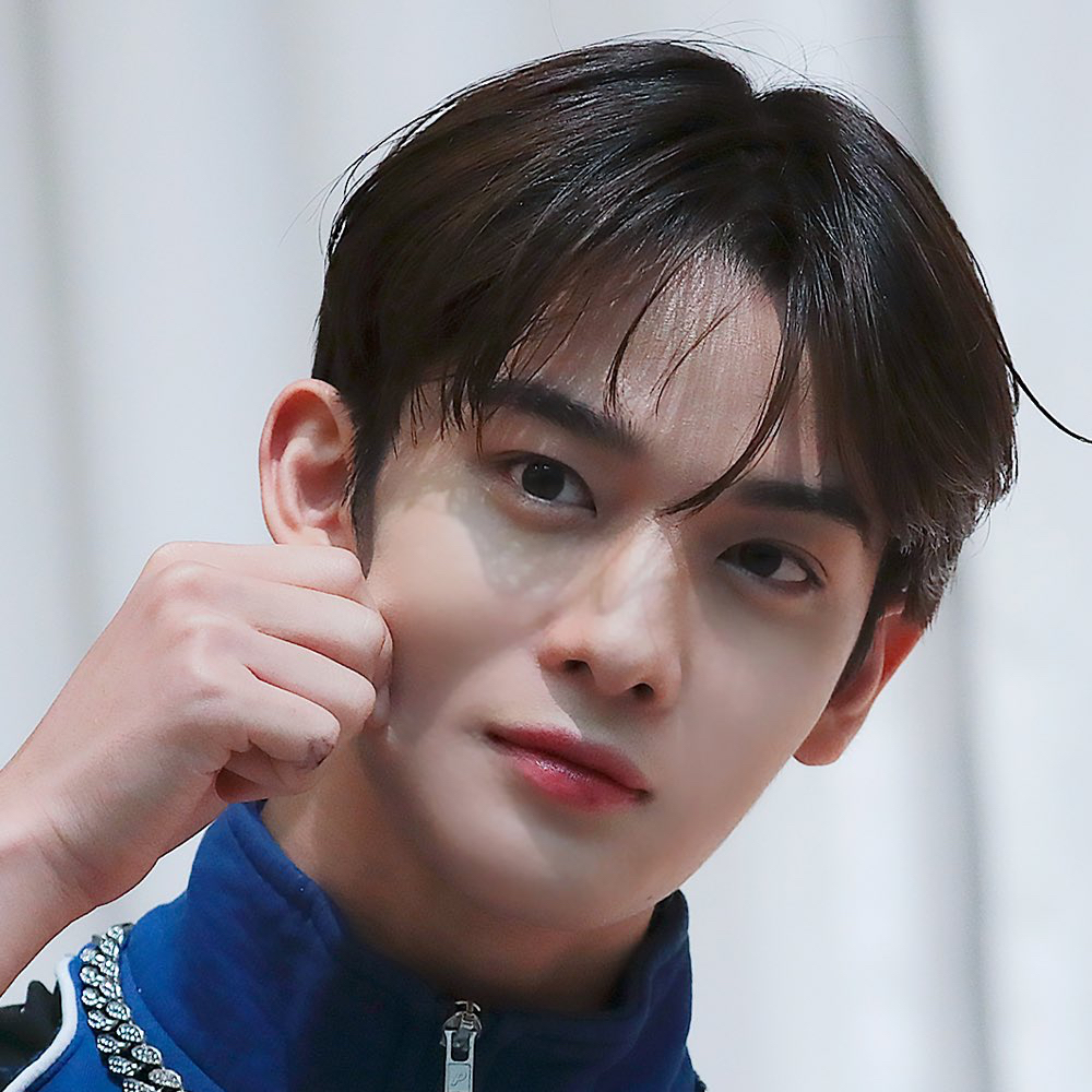 Recent activity shot of Bae Jinyoung
