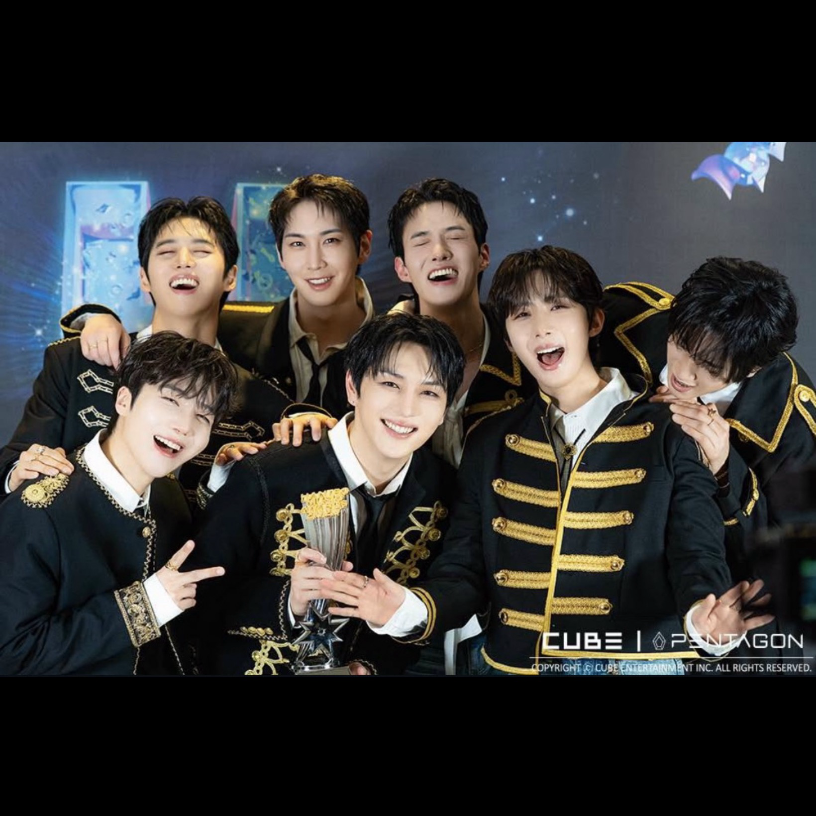 A moment captured by PENTAGON's fan