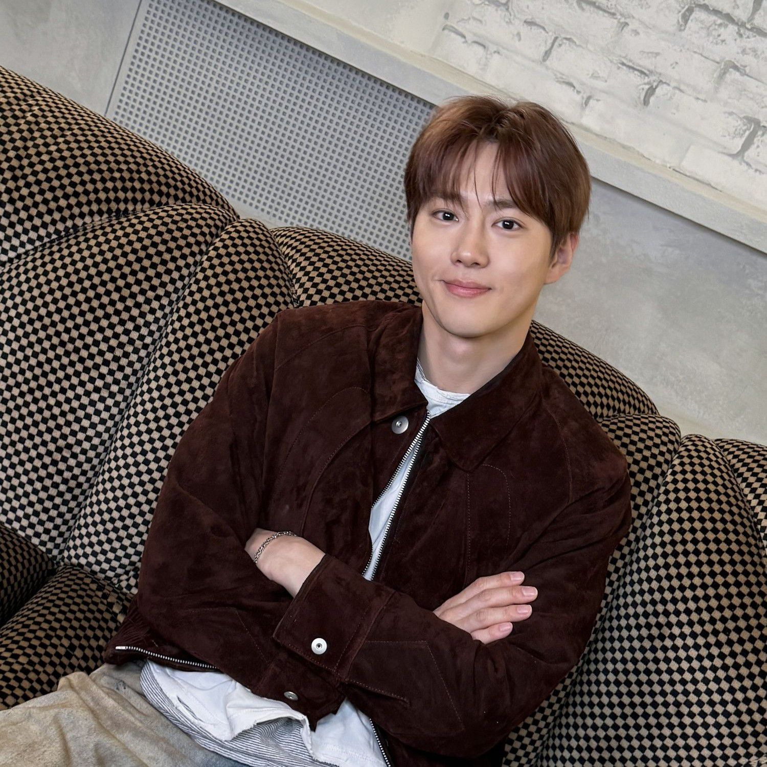 Behind-the-scenes cut of Suho (EXO)