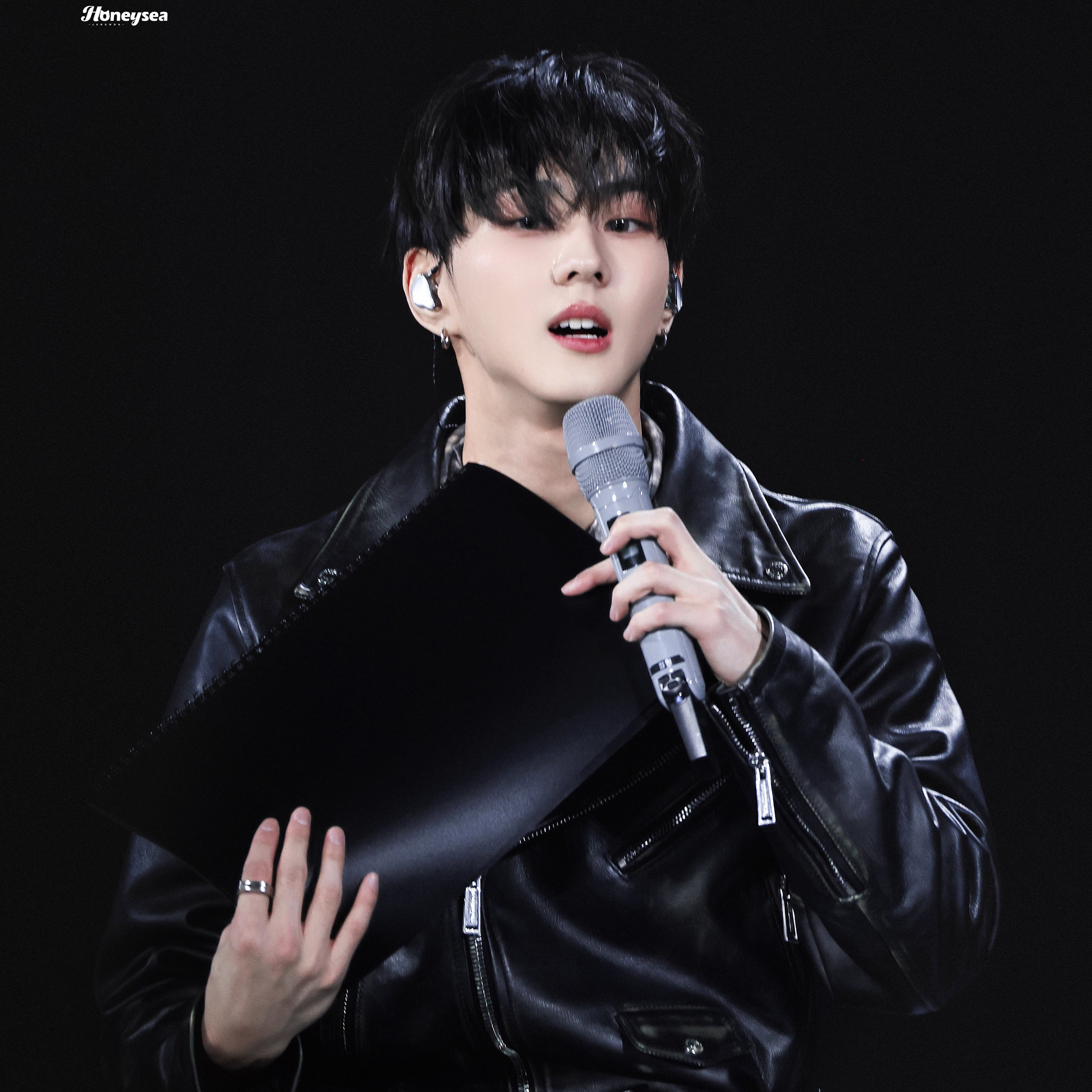 A moment captured by Jungwon (ENHYPEN)'s fan