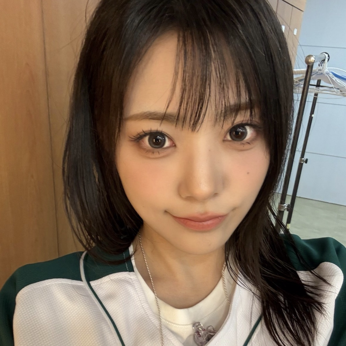Behind-the-scenes cut of Siyeon (QWER)