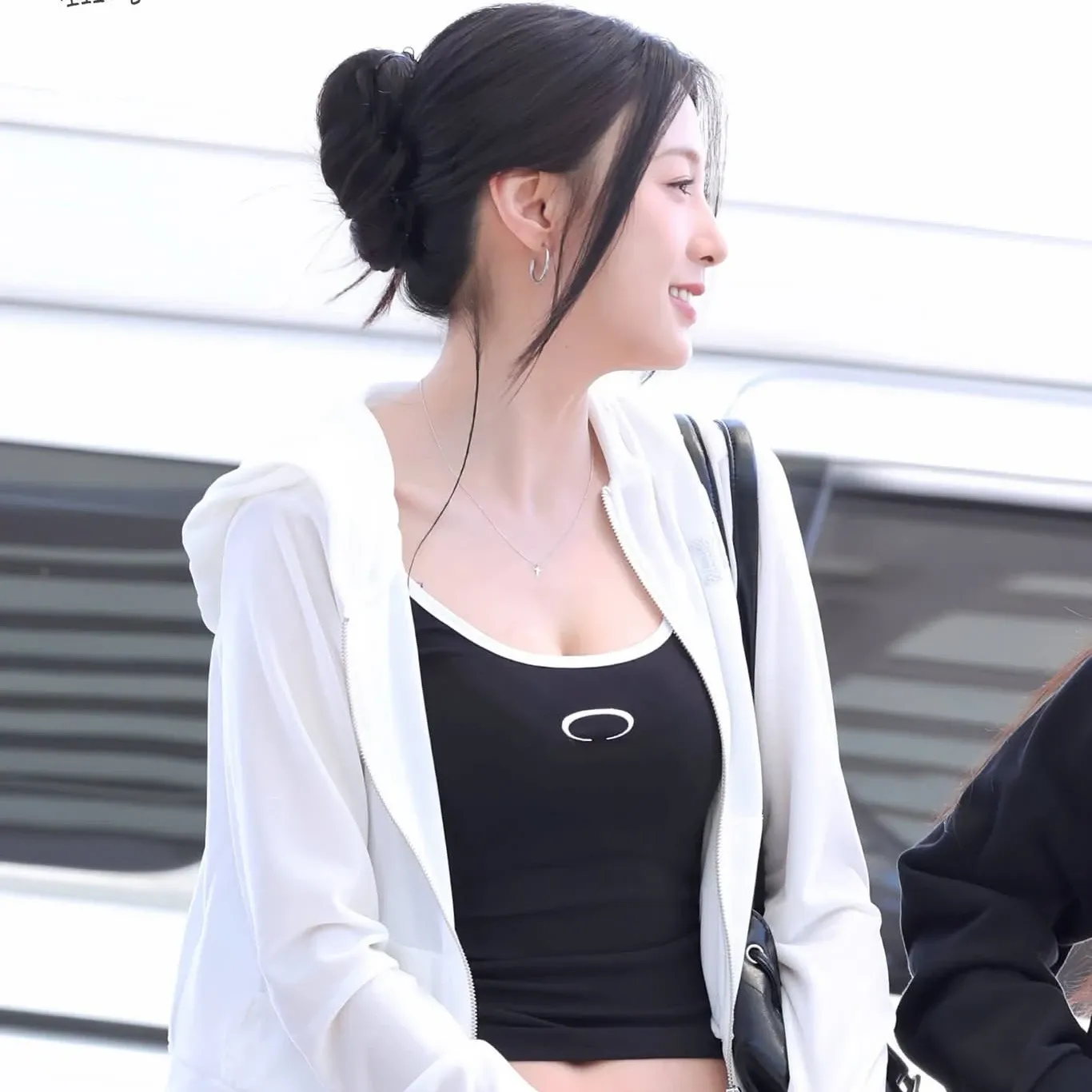 吴夏荣 (Apink)粉丝拍下的瞬间