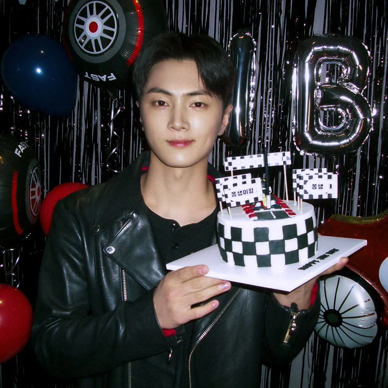 Foto aktivitas terbaru ENHYPEN