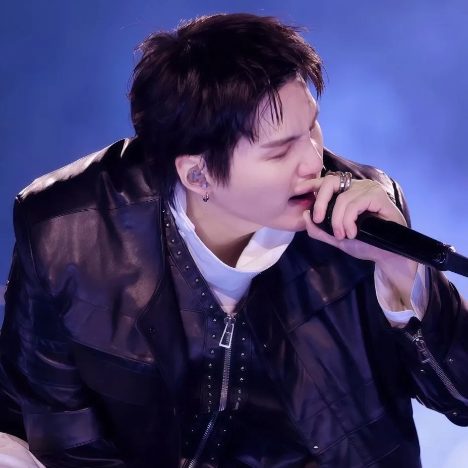 슈가 (방탄소년단)의 최신 사진