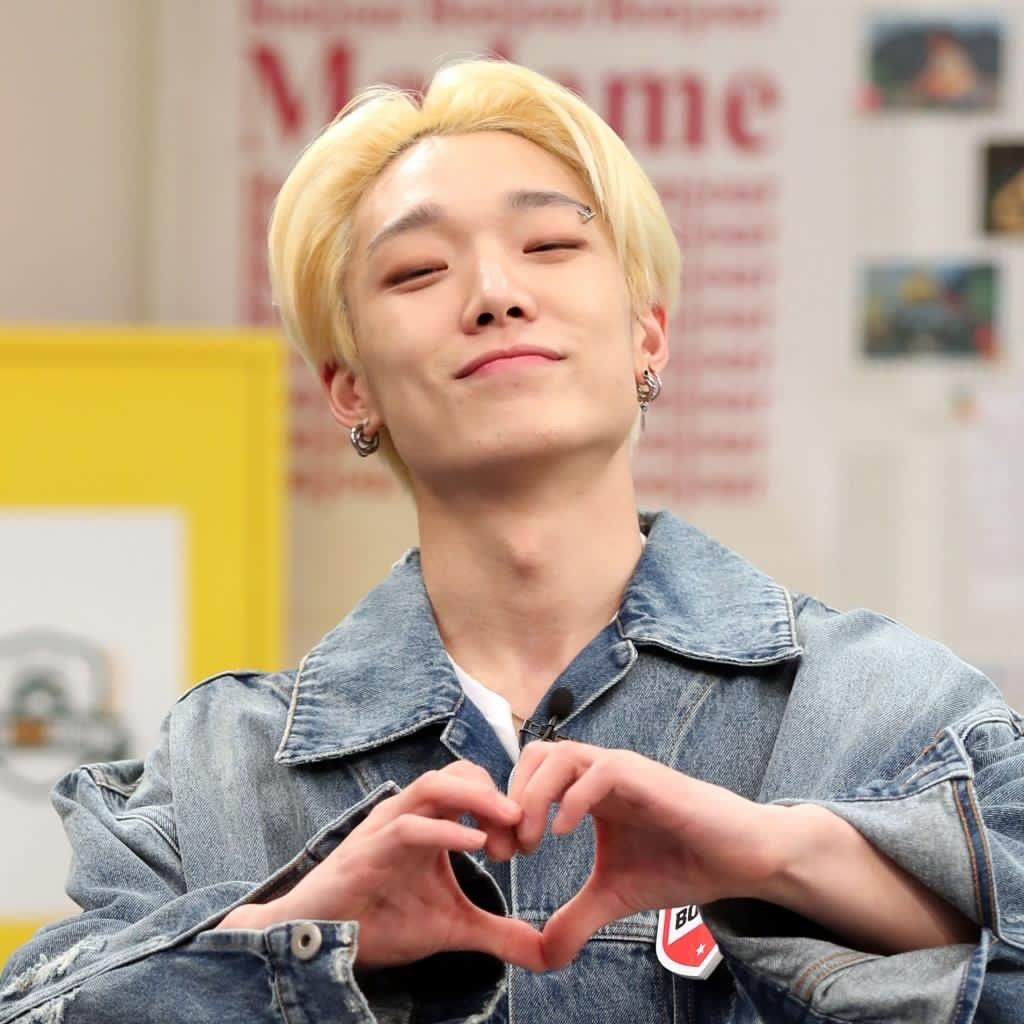 Recent activity shot of BOBBY (iKON)