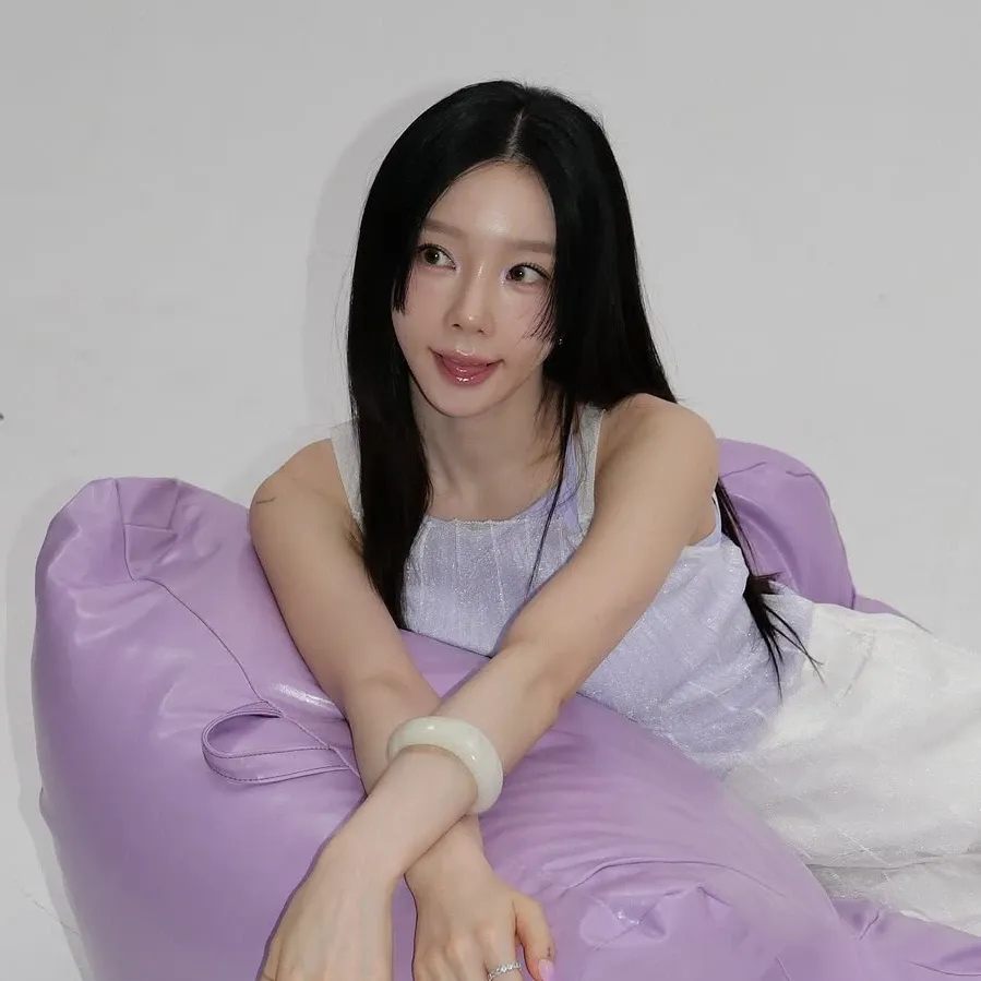 Latest photo of Taeyeon (Girls' Generation)