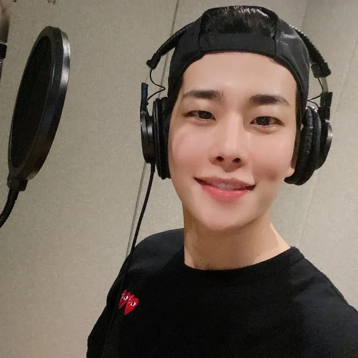 Latest photo of MJ (ASTRO)