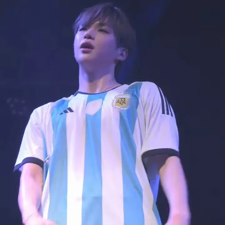 Latest photo of Kang Daniel