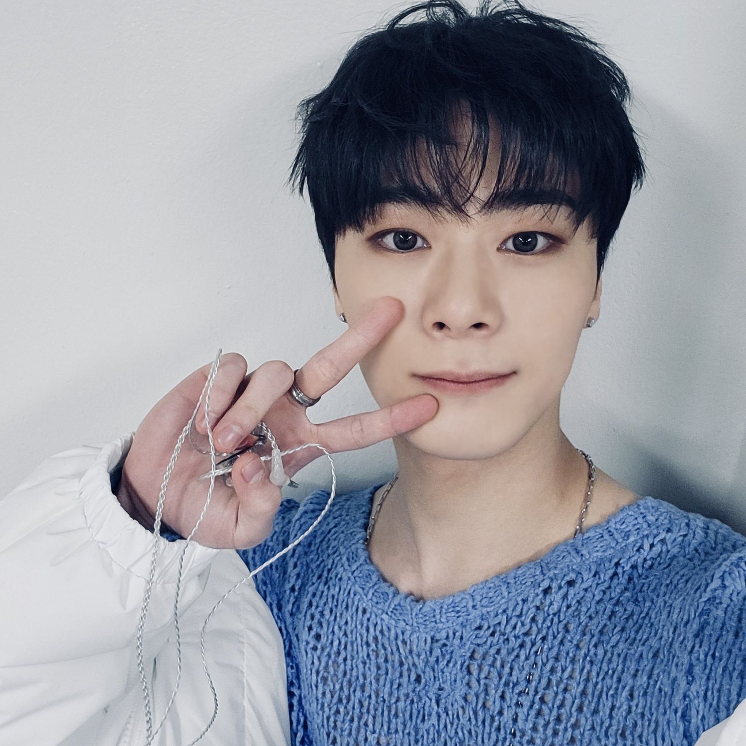 Latest photo of Moonbin (ASTRO)