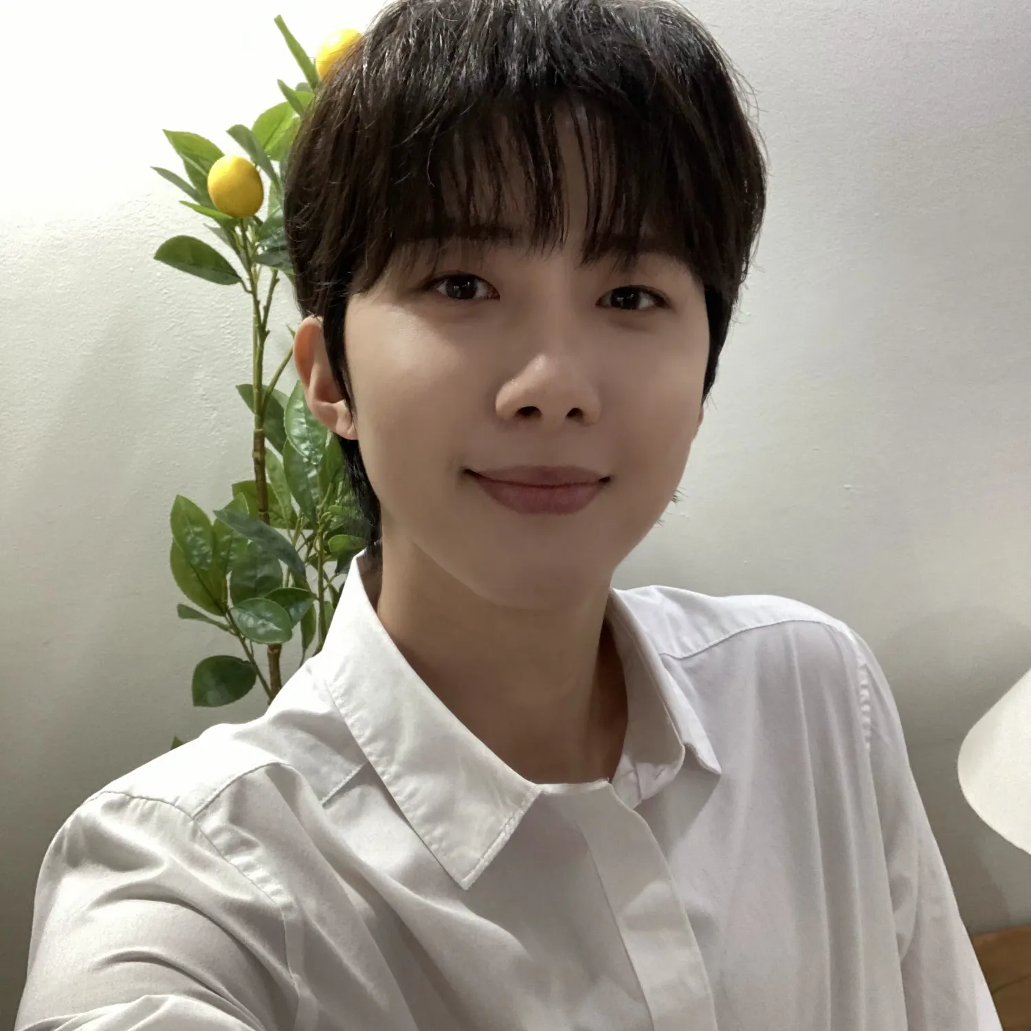 Recent activity shot of Hui (PENTAGON)