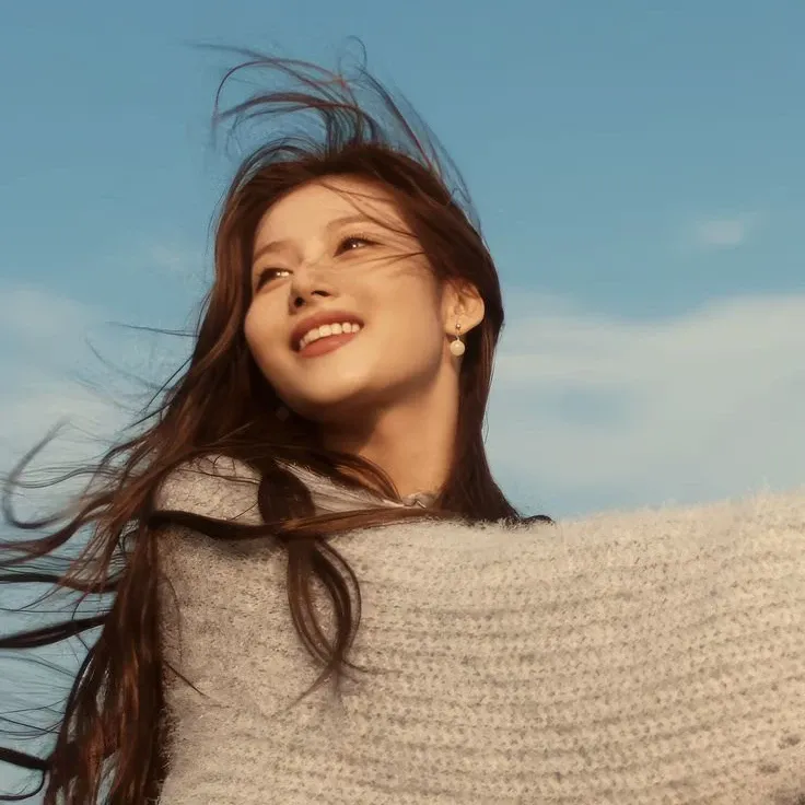 サナ (TWICE)の最新写真