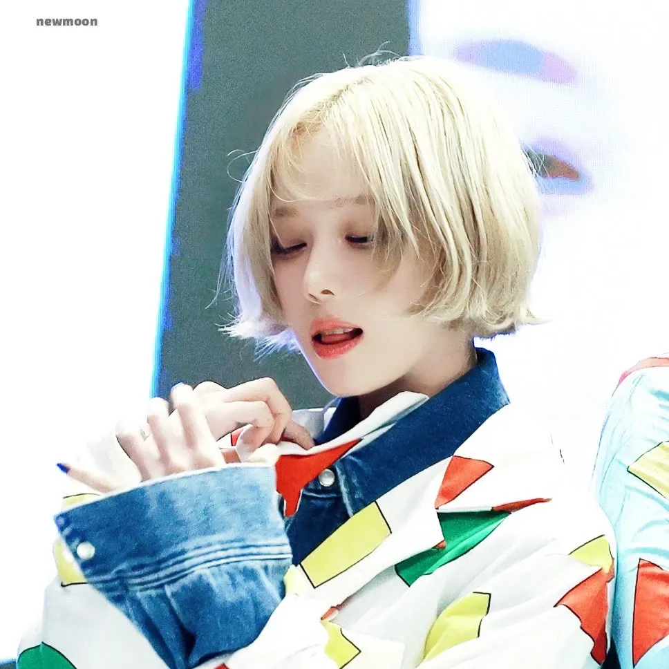 Latest photo of Winter (aespa)