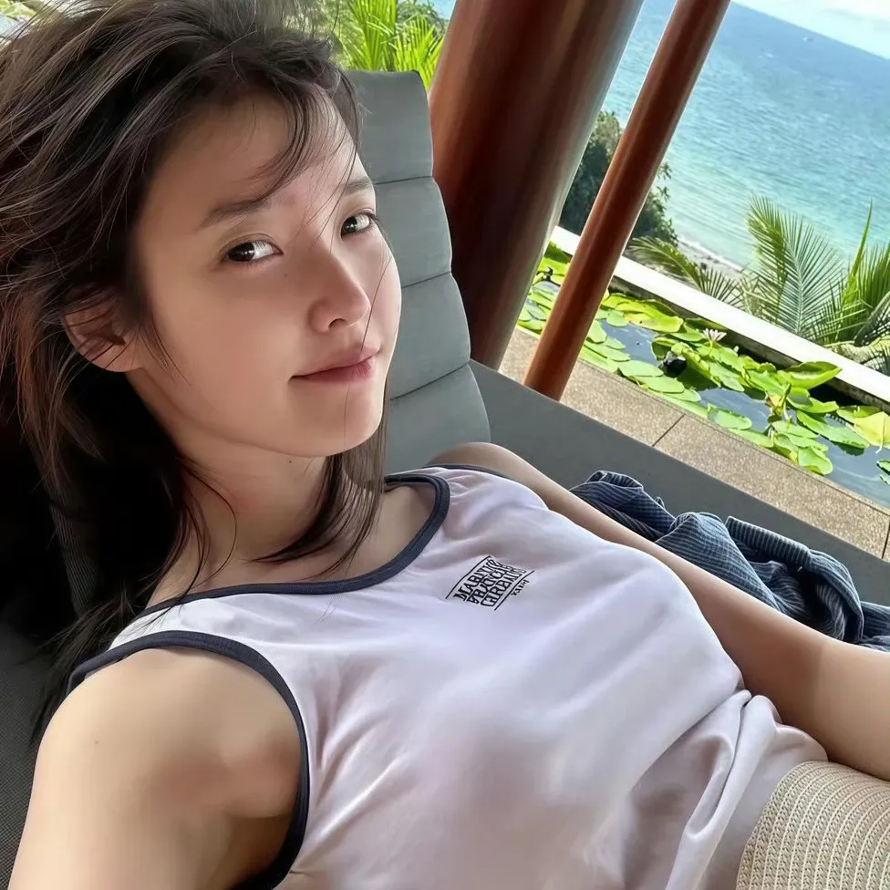 아이유의 비하인드 컷