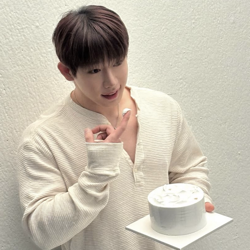 Behind-the-scenes cut of Wonho