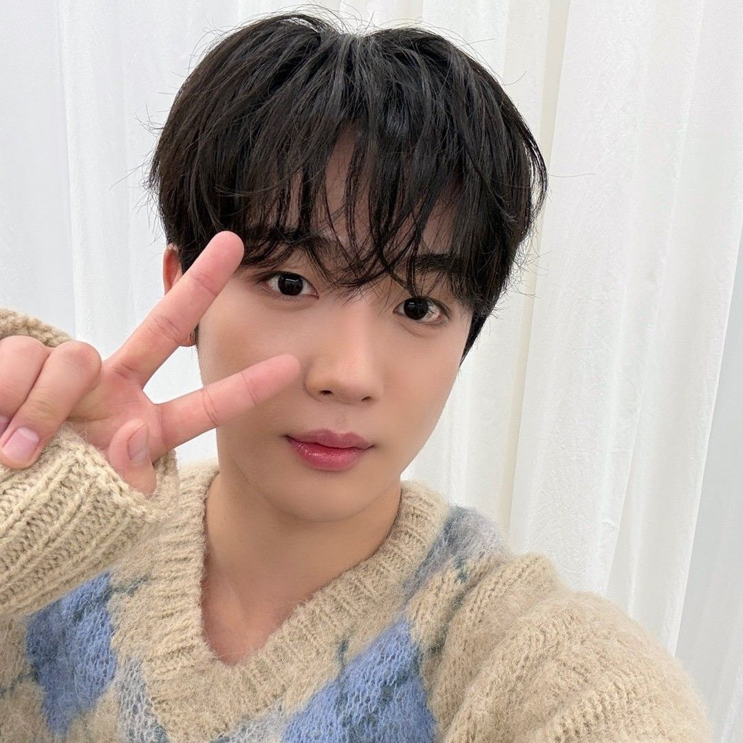 A moment captured by Kim Yohan (WEi)'s fan