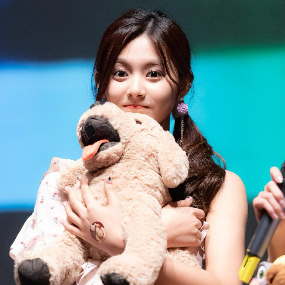 TWICE의 비하인드 컷