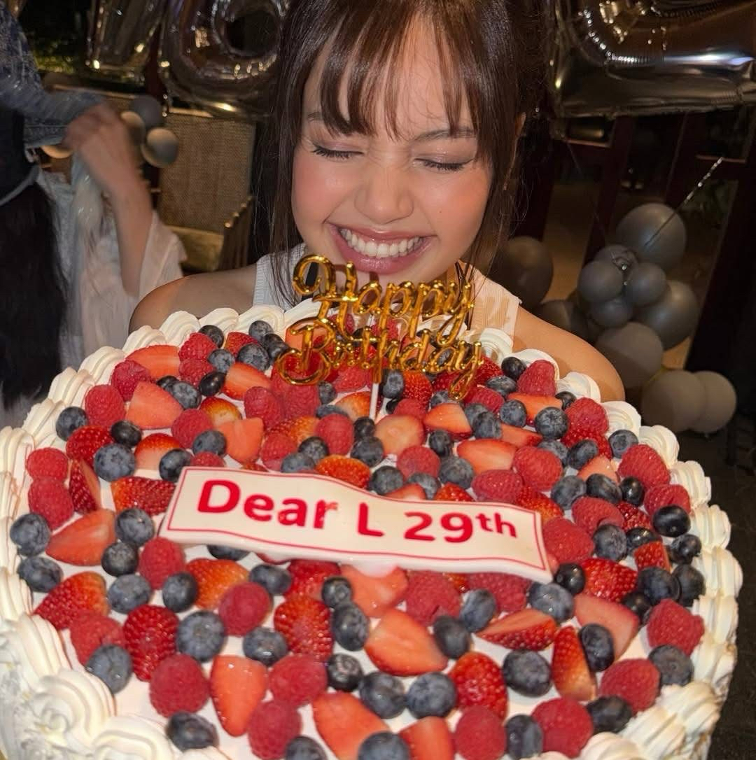 リサ (BLACKPINK)の最新写真