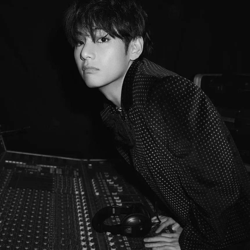 Recent activity shot of V (BTS)
