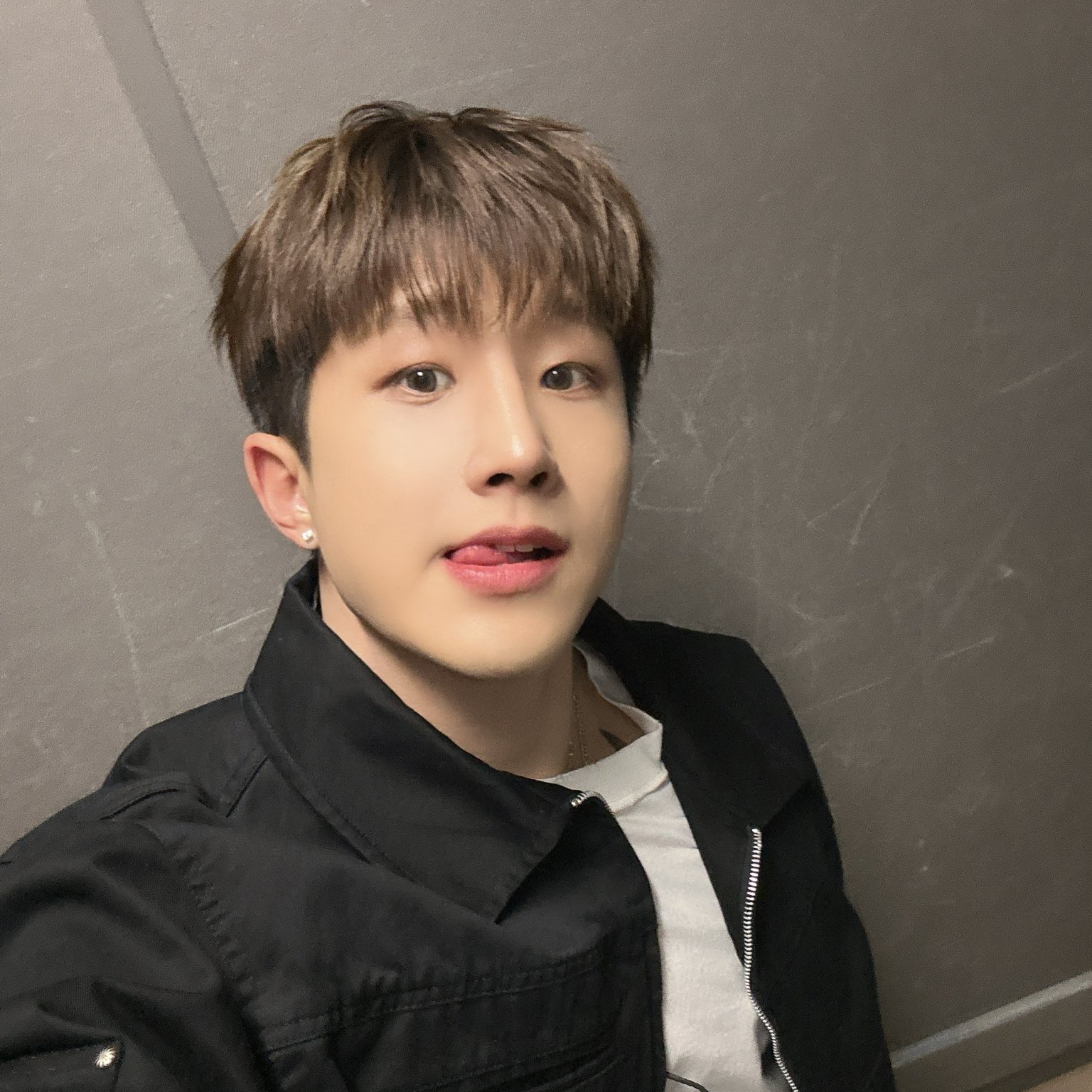 아스트로의 비하인드 컷