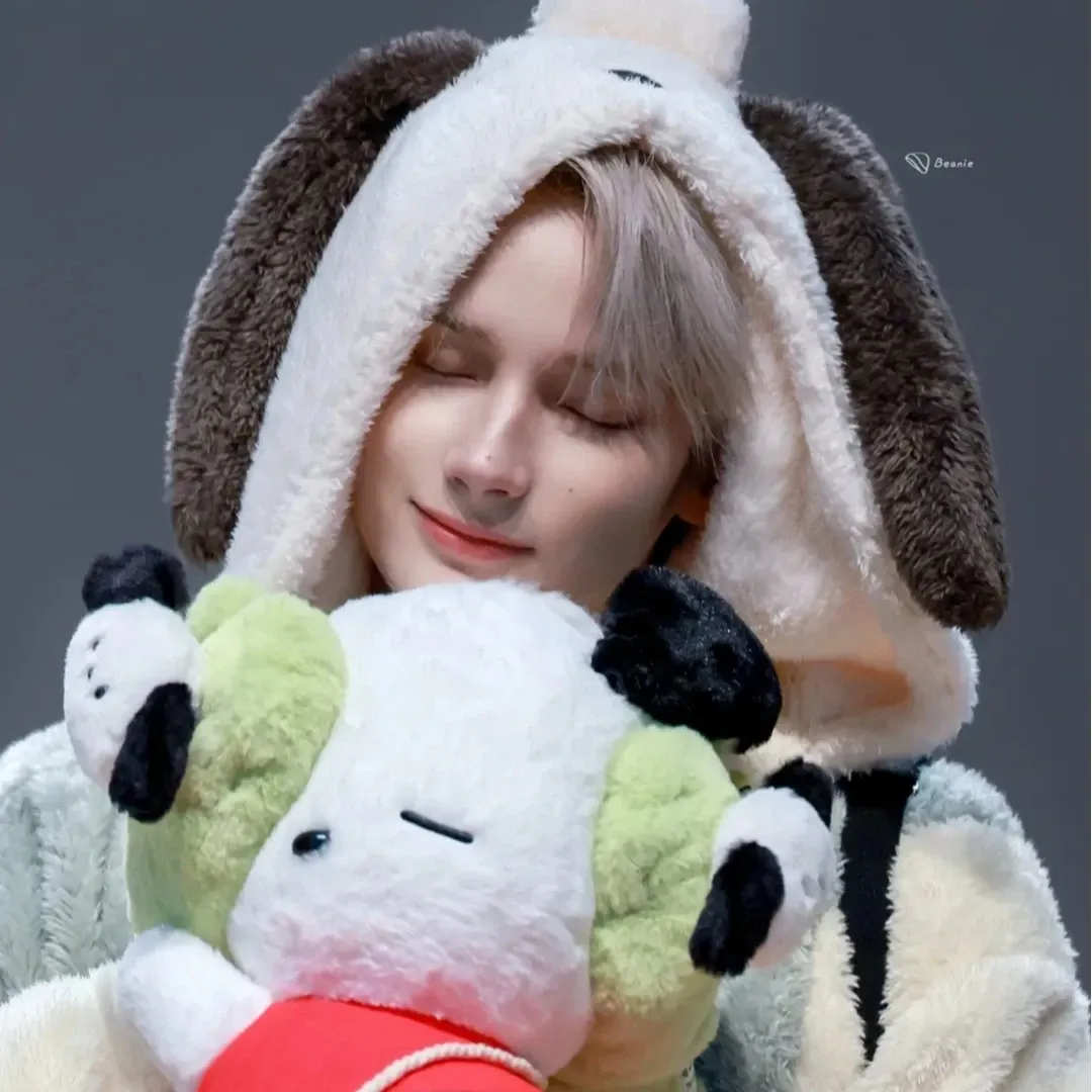 Latest photo of HueningKai (TOMORROW X TOGETHER)