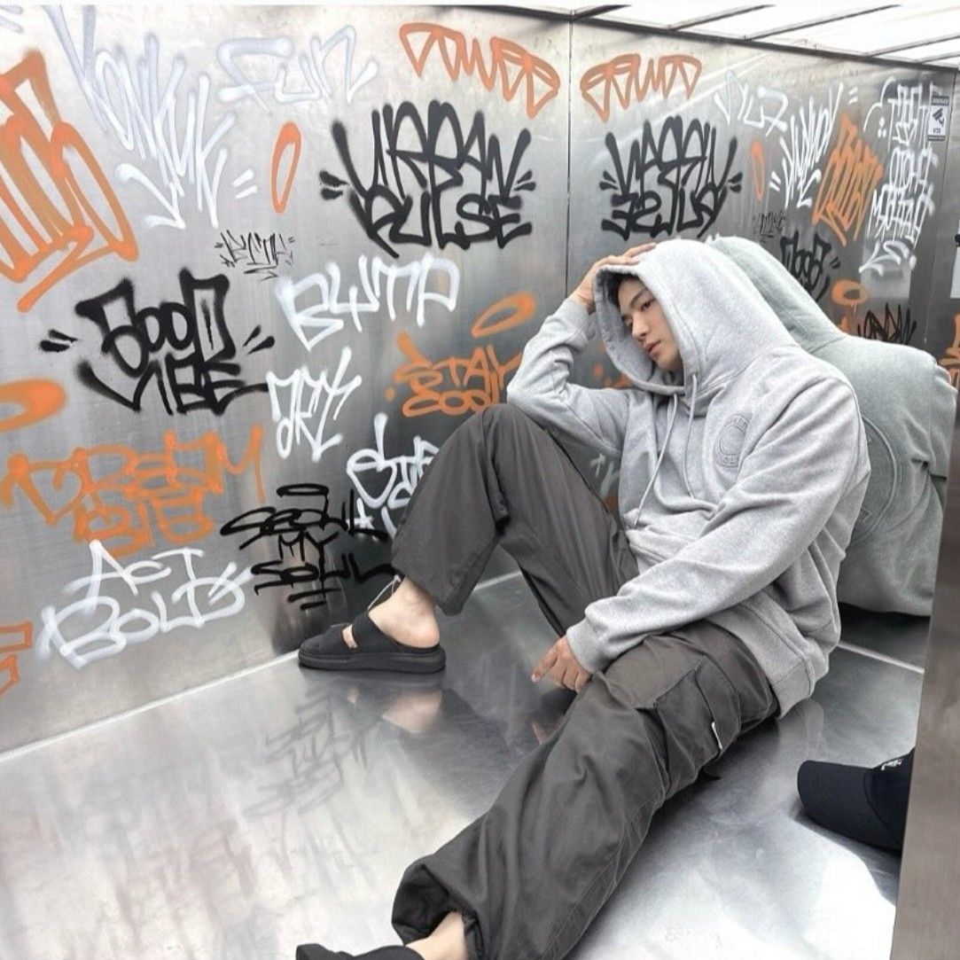 A moment captured by Kim Jonghyeon's fan