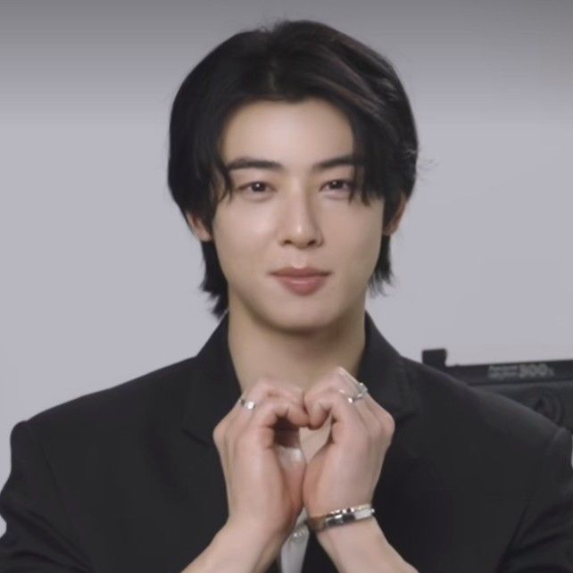 A moment captured by Eunwoo (ASTRO)'s fan