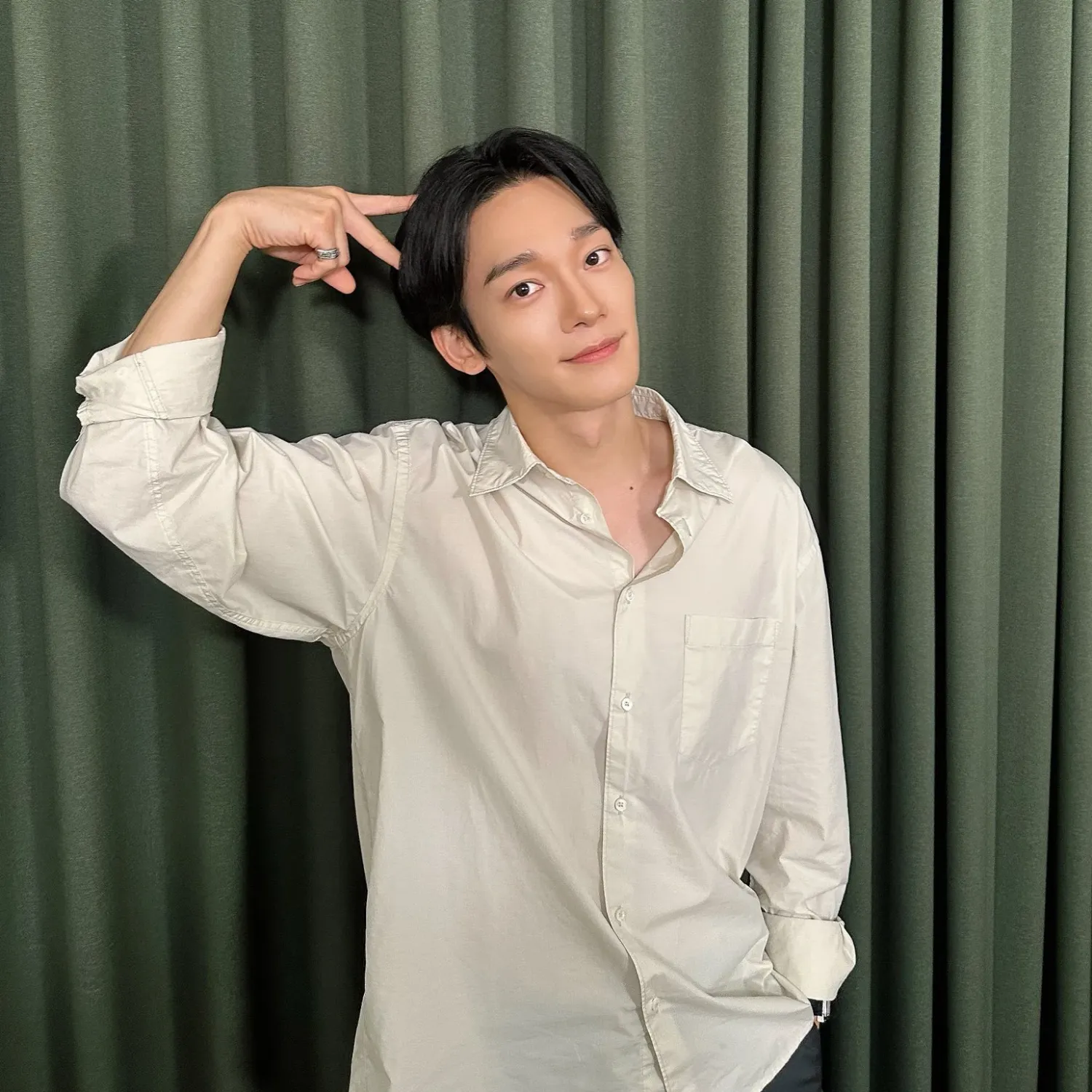 Behind-the-scenes cut of Chen (EXO)