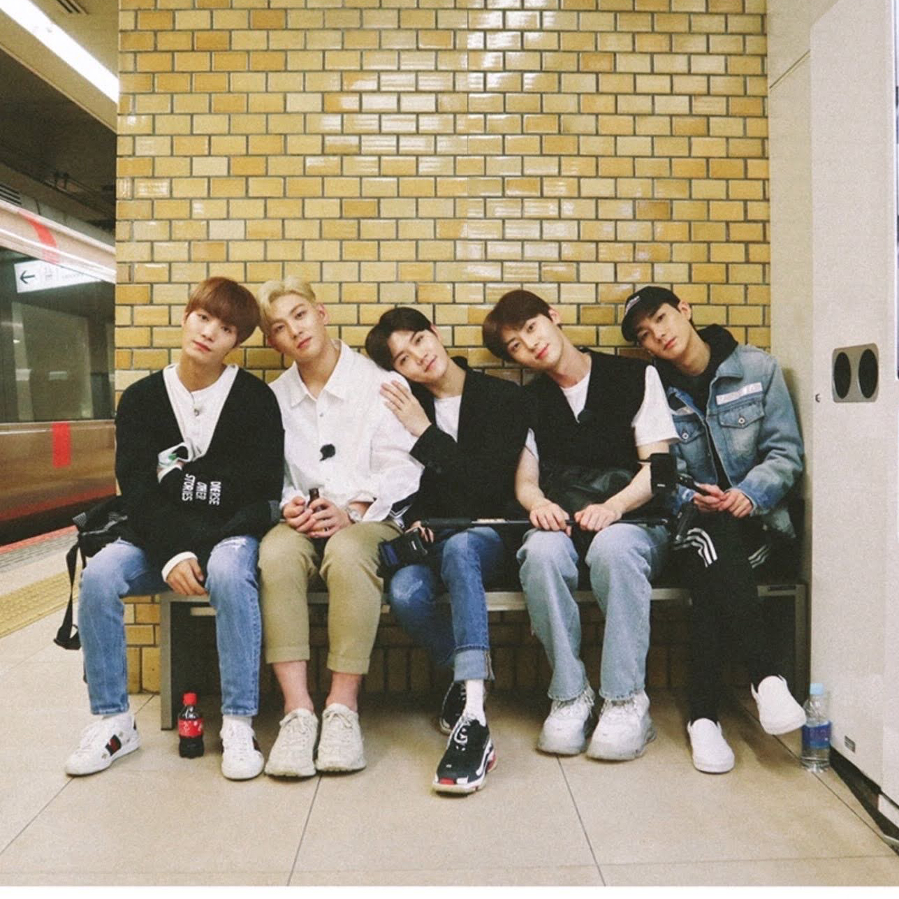 A moment captured by NU'EST's fan