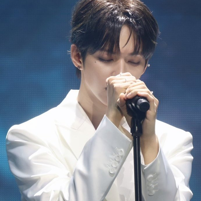 Latest photo of JL (AHOF)