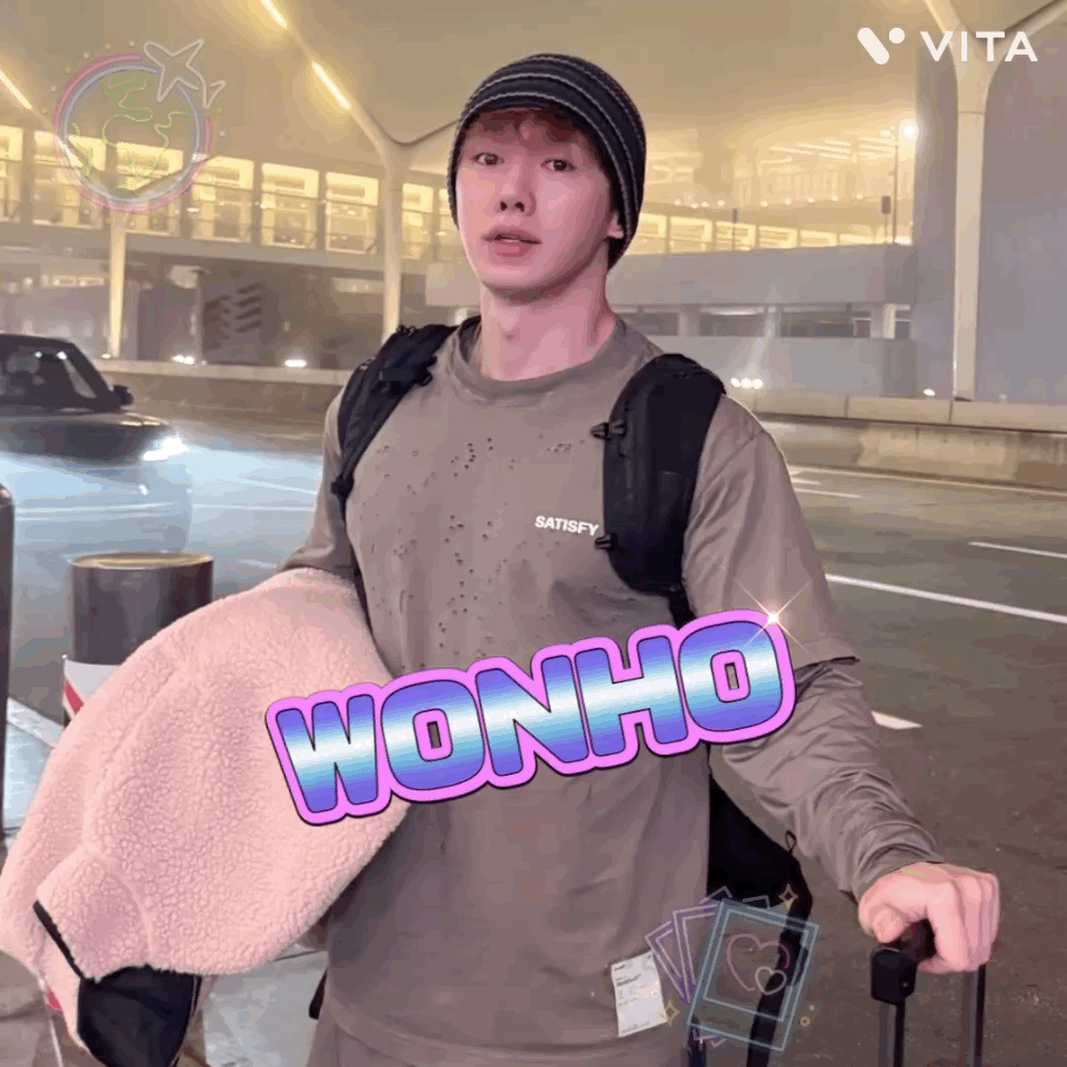 A moment captured by Wonho's fan