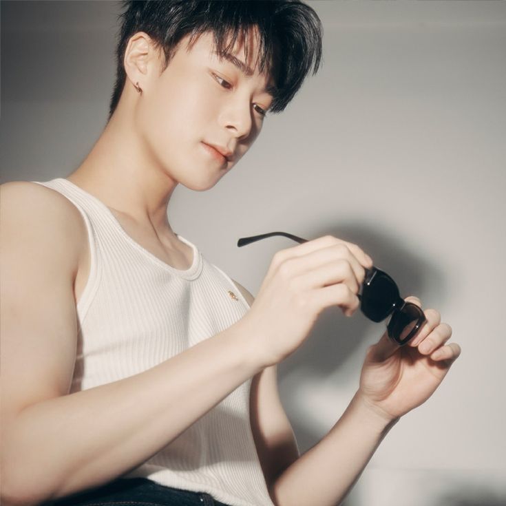 Latest photo of Moonbin (ASTRO)