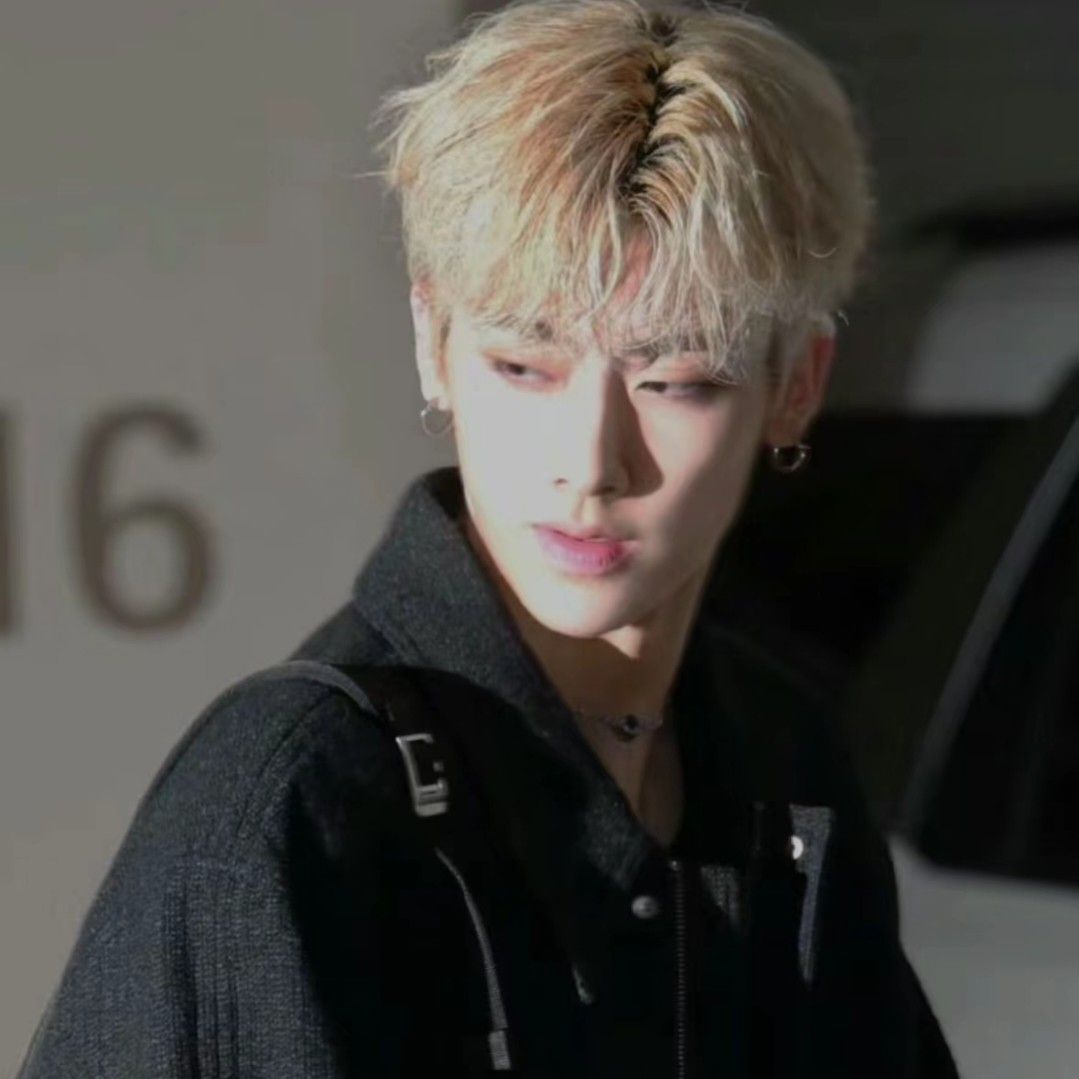 A moment captured by Ricky's fan