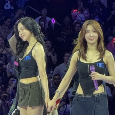 Momo (TWICE)的幕後花絮