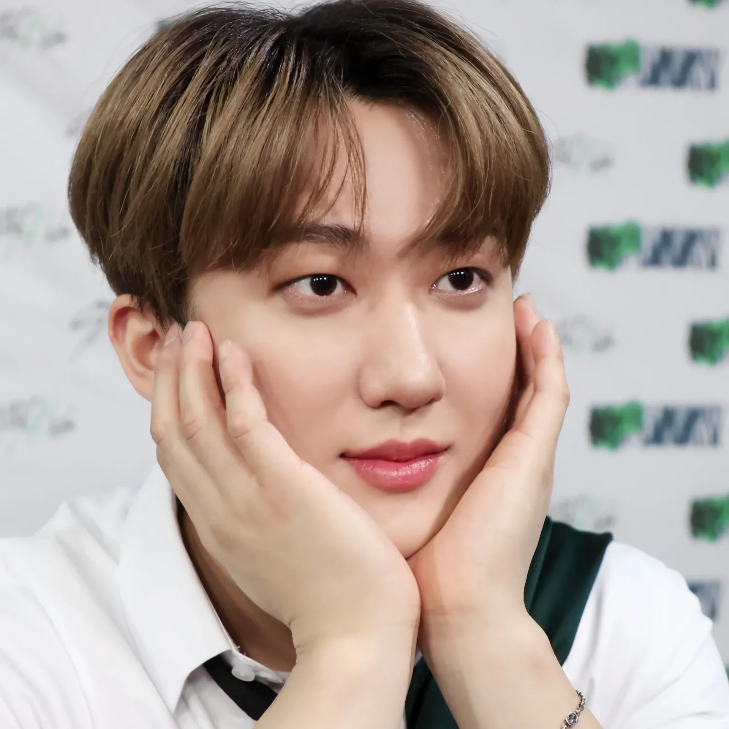 Behind-the-scenes cut of Changbin (Stray Kids)