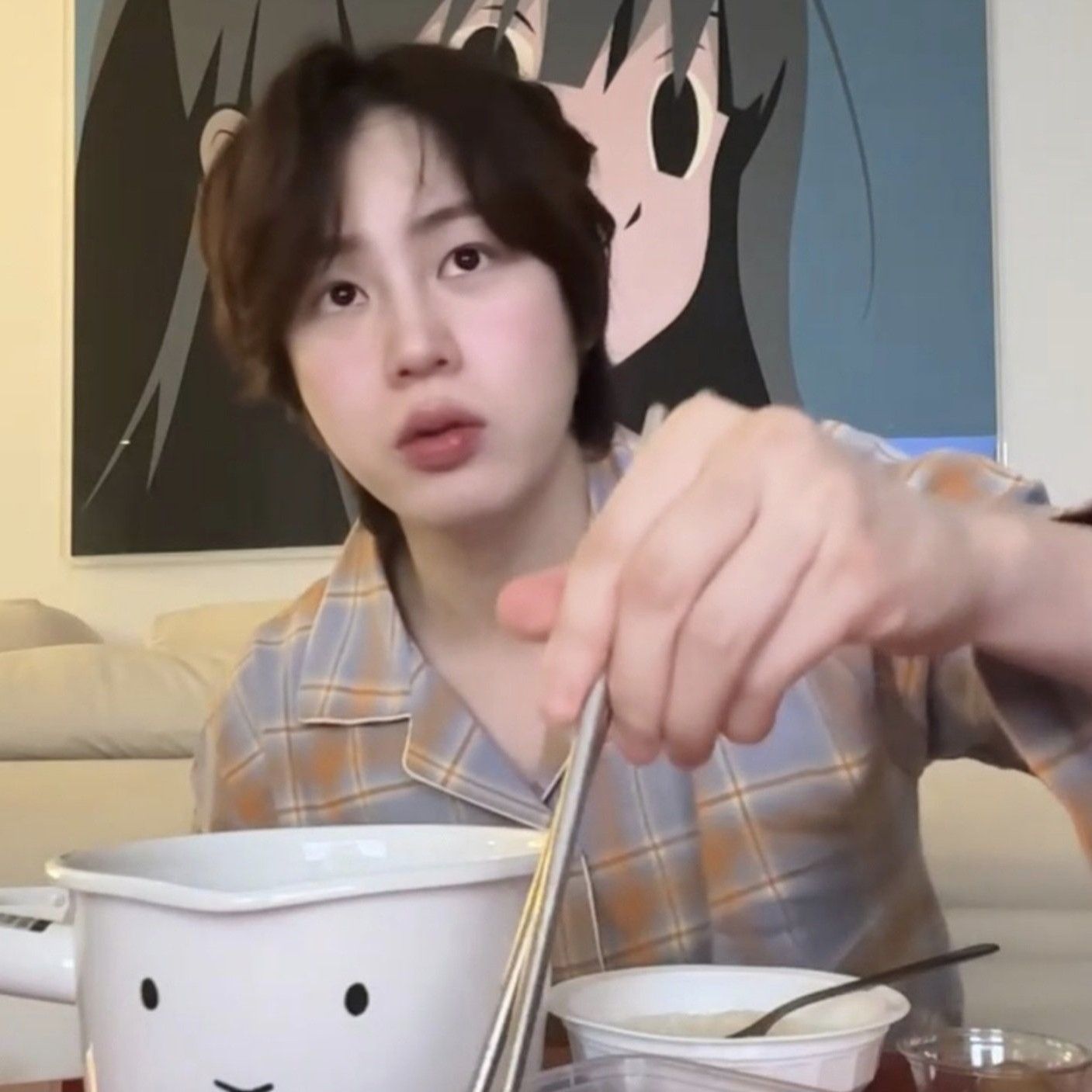 Behind-the-scenes cut of Ha Sungwoon