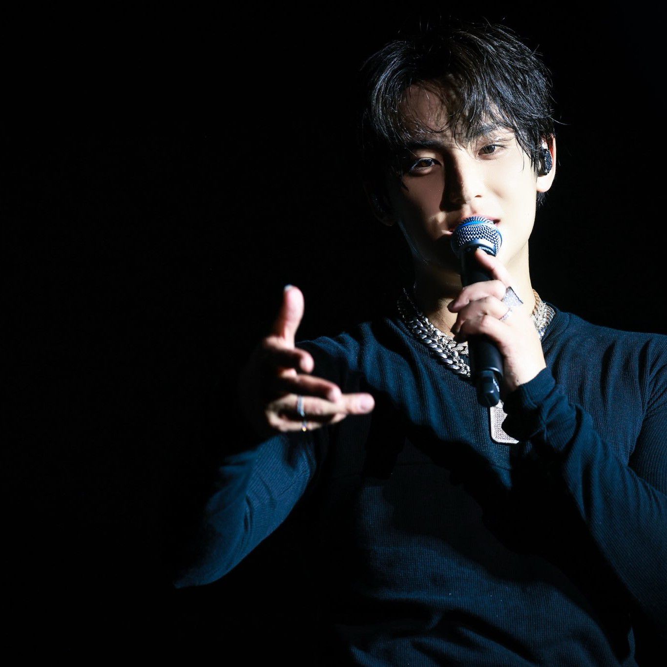 Recent activity shot of Mingyu (SEVENTEEN)