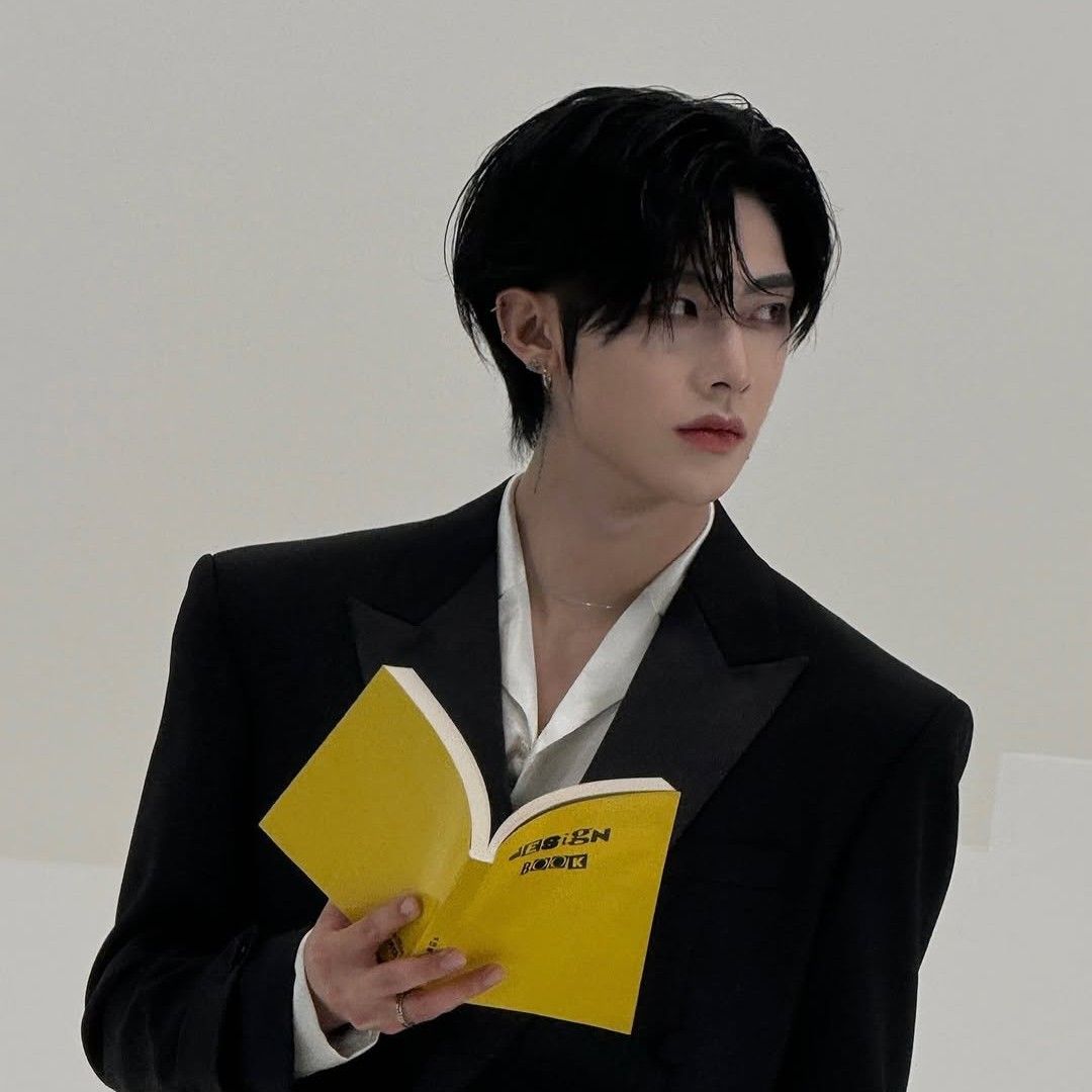 Latest photo of Ricky (ZEROBASEONE)