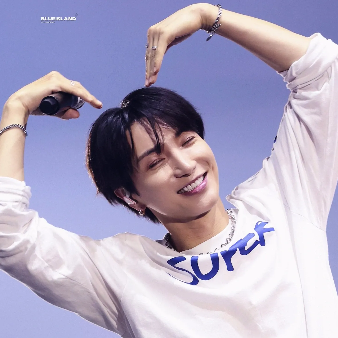 A moment captured by Leeteuk (Super Junior)'s fan