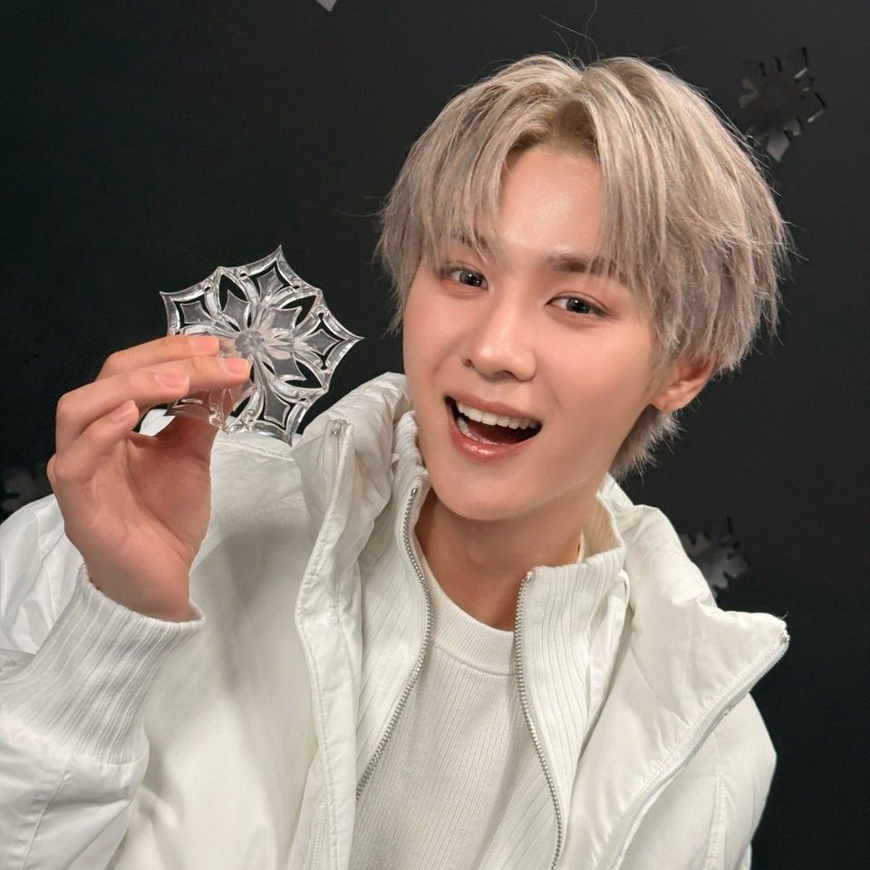 A moment captured by KUN (WayV)'s fan