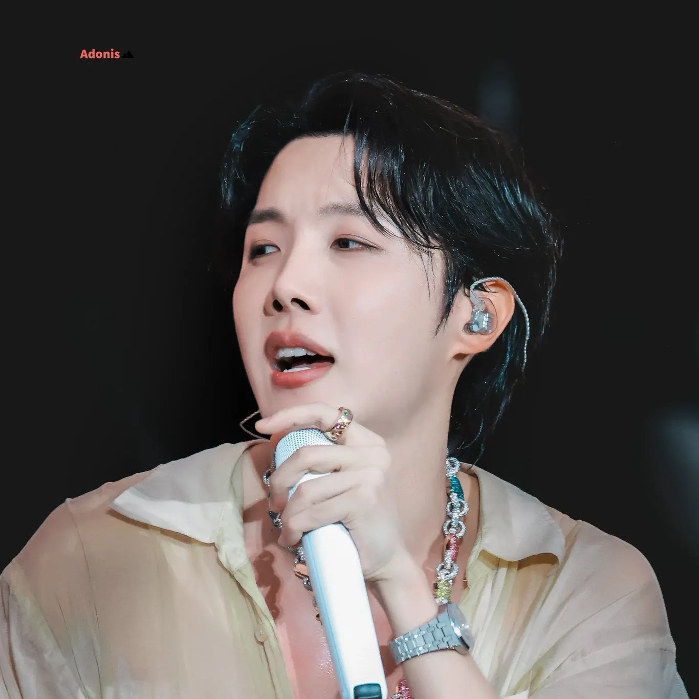 제이홉 (방탄소년단) 최근 활동샷