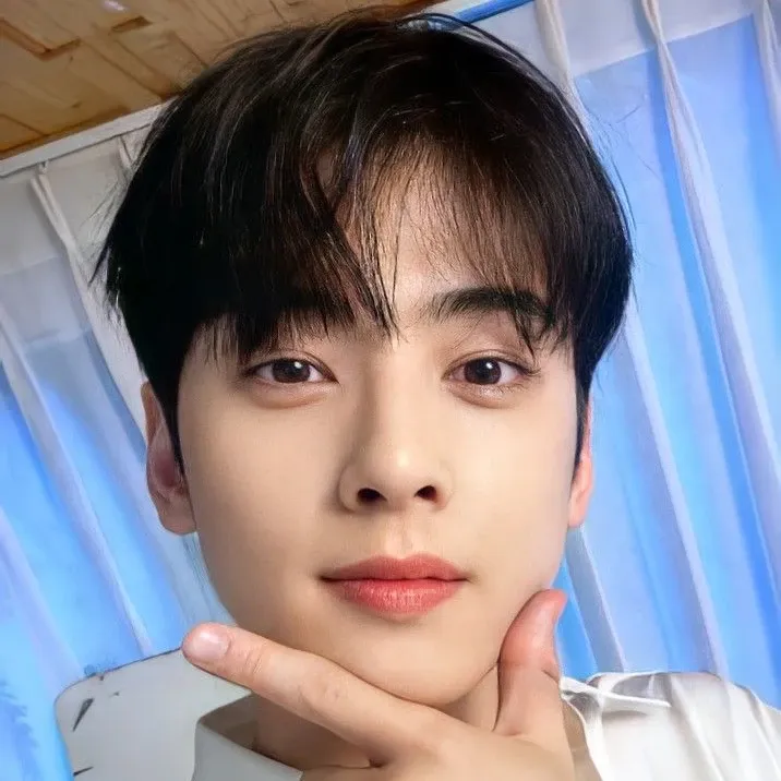 Latest photo of Eunwoo (ASTRO)