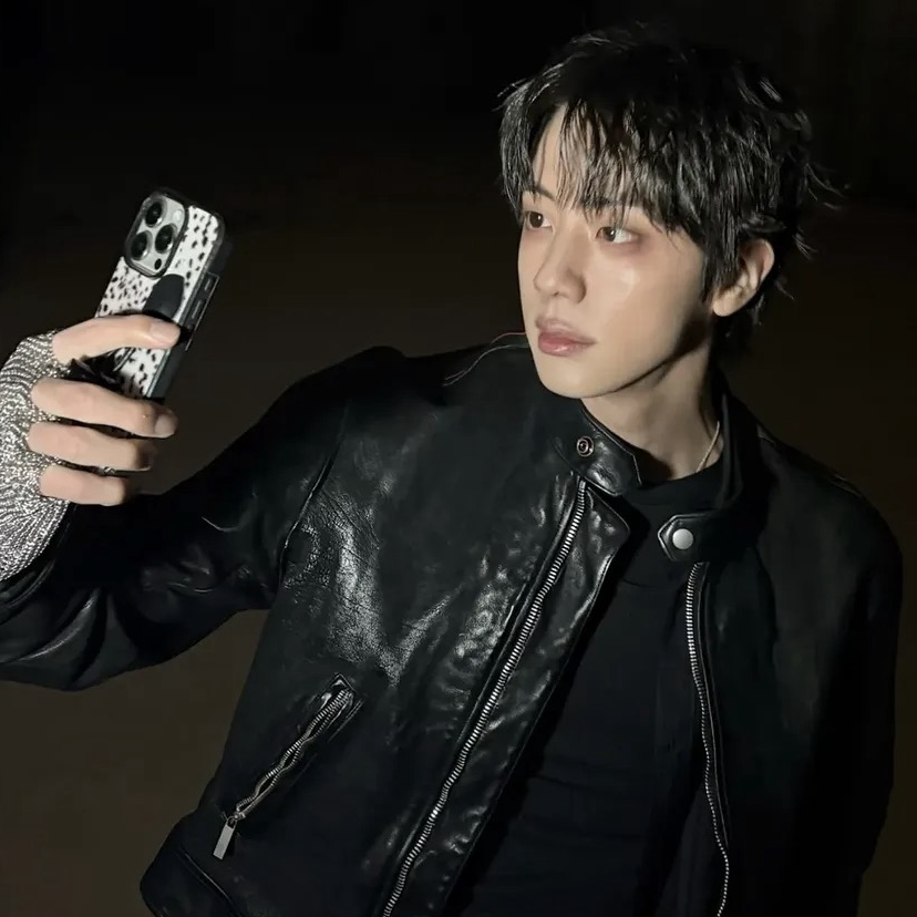 진 (방탄소년단)의 비하인드 컷