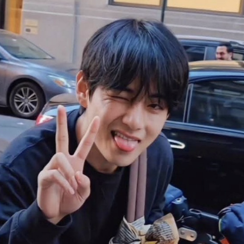 V (BTS)の最近の活動写真