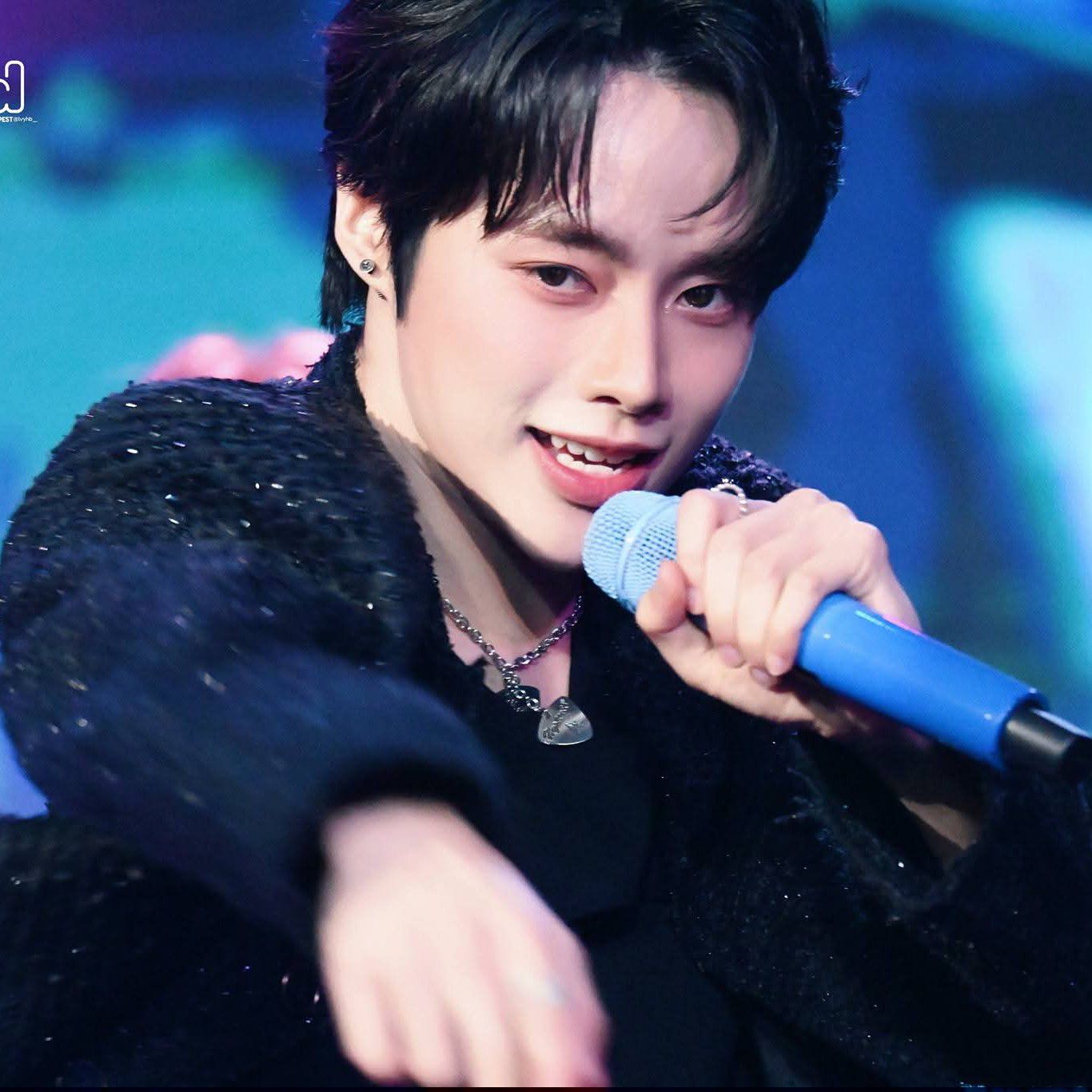 A moment captured by Hanbin (TEMPEST)'s fan