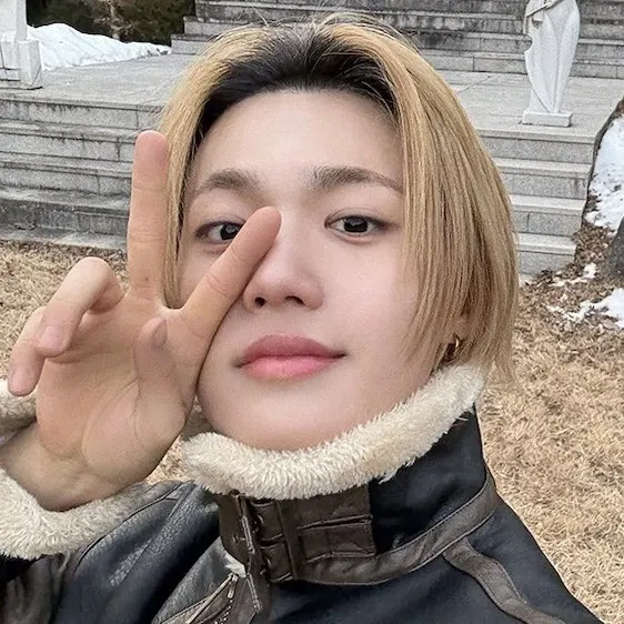 Latest photo of Doyoung (TREASURE)