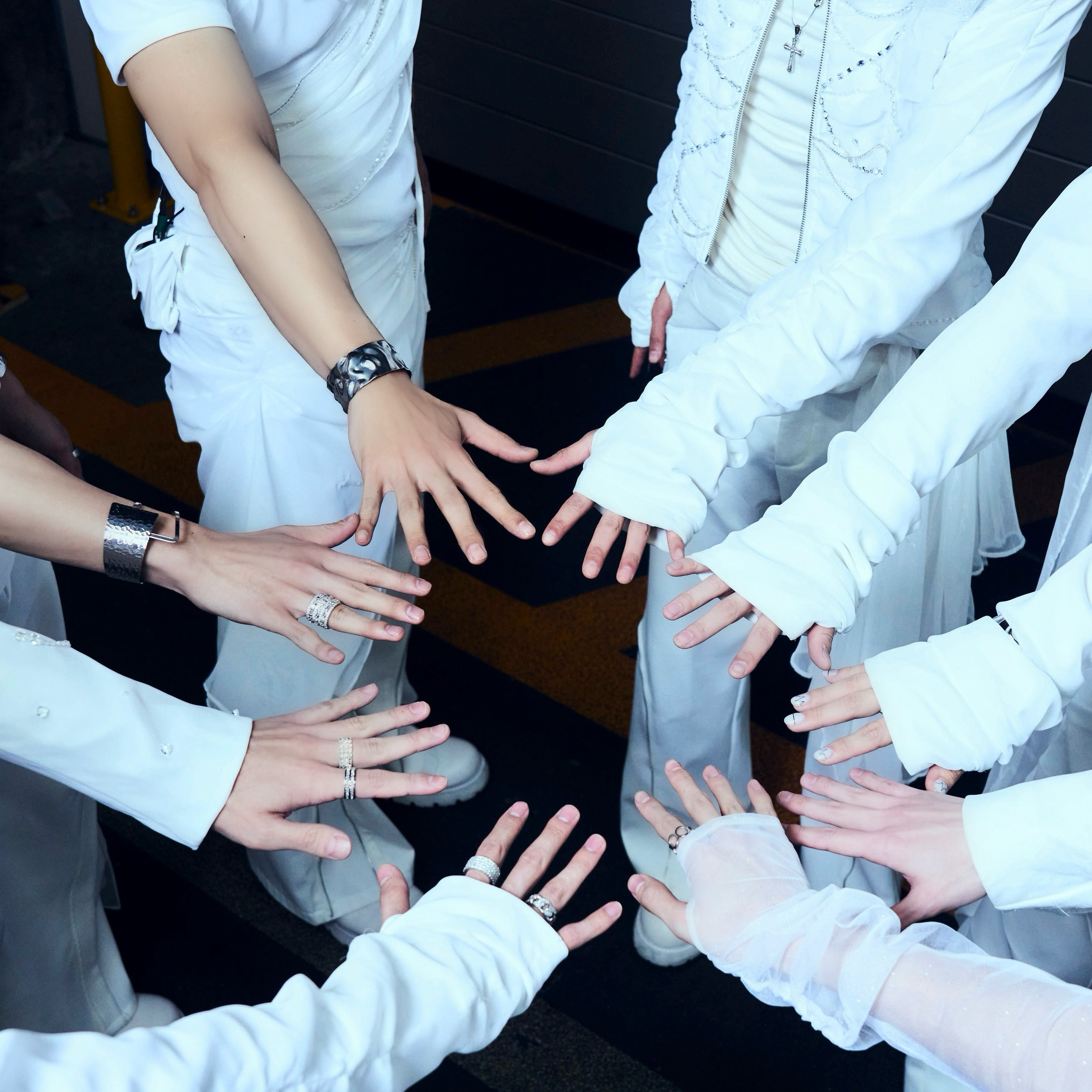 JO1の舞台裏ショット