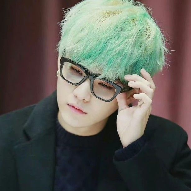 SUGA (BTS)の最新写真