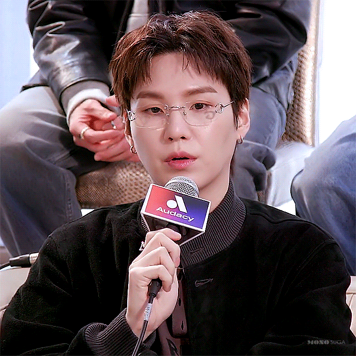 Potret di balik layar SUGA (BTS)